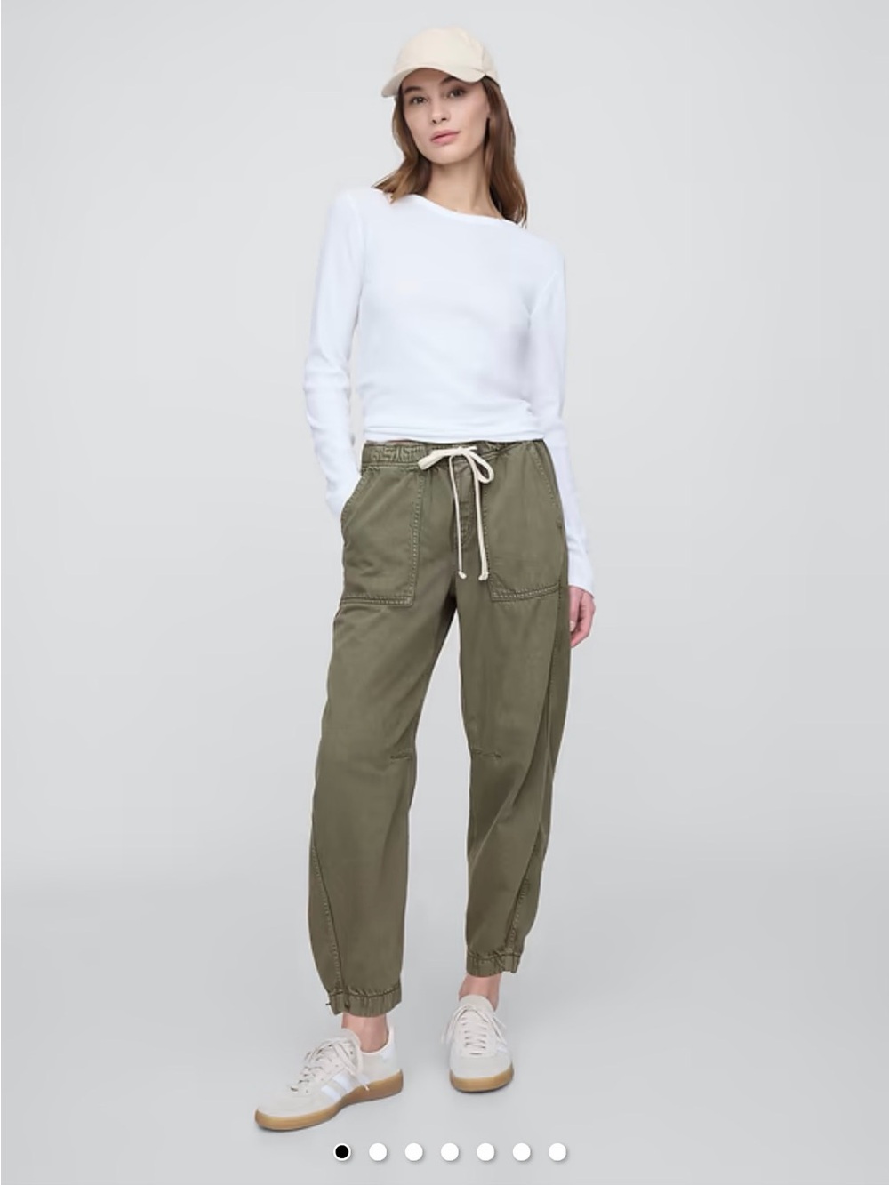 GAP Mid Rise Pull on soft barrel jeans
